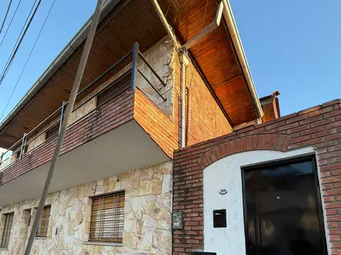 Alquiler departamento 4 ambientes castelar