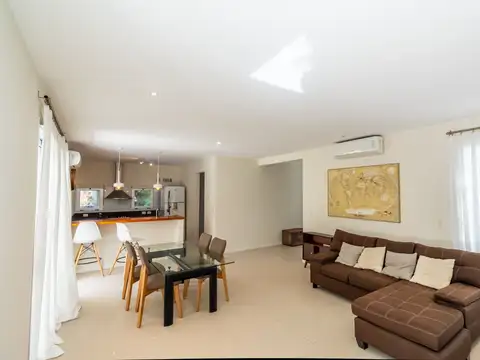 VENTA CADA 6 AMBIENTES BERAZATEGUI