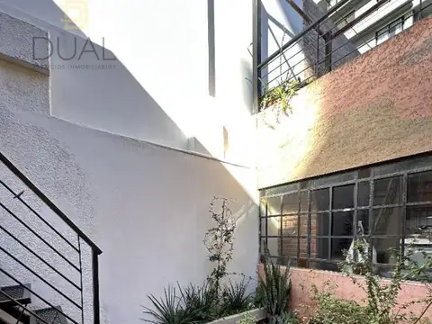 VENTA CASA DE PASILLO TRES DORMITORIOS CON PATIO Y TERRAZA EN BARRIO LOURDES
