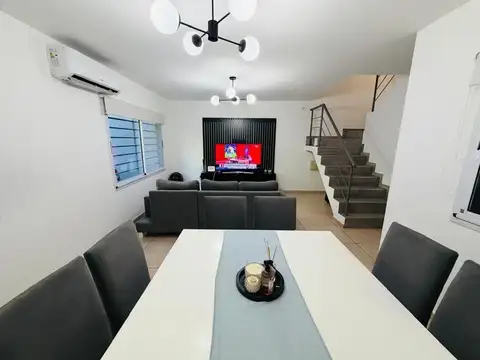 Depto Tipo Casa en Venta en Lomas de Zamora, USD 175.000