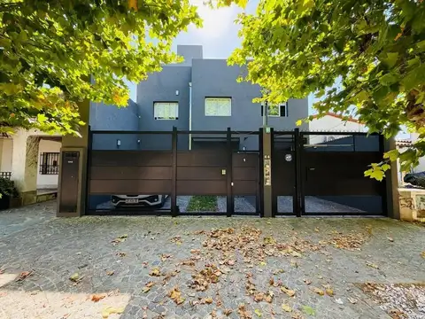 Duplex/triplex de gran categoria 200m2