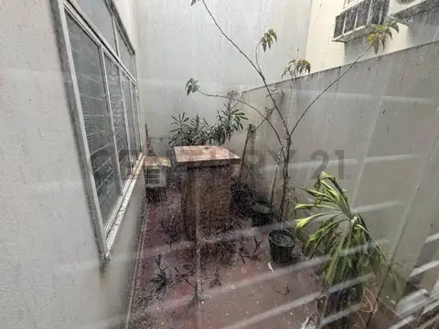Oficina con Patio Exclusivo en San Nicolas – Ideal Profesional