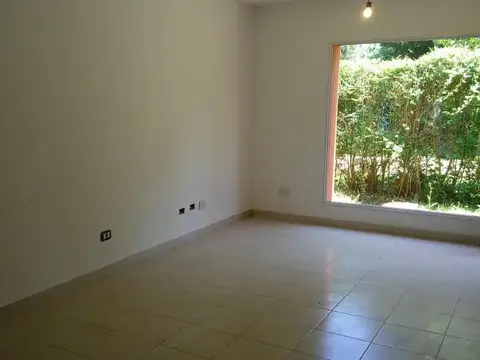 Departamento en Venta en Del Viso, USD 67.000