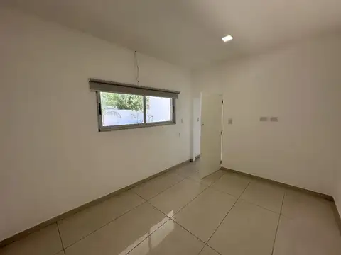 Casa 2 ambientes con 1 baño