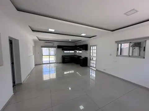 Bvd. El Lapacho N° al 400