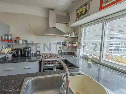 Depto Tipo Casa en Venta de 4 dormitorios