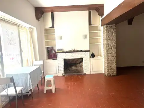 Depto Tipo Casa en Venta en Vicente Lopez Vias / Maipu, USD 210.000
