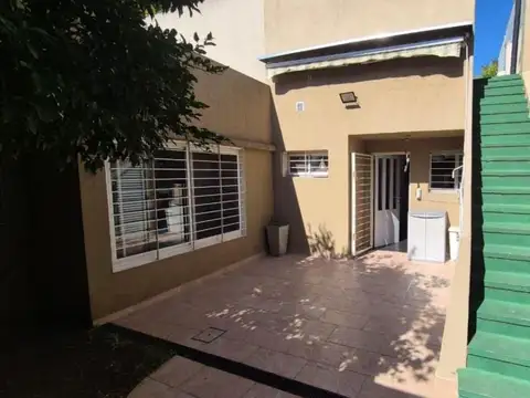 Depto Tipo Casa en Venta de 4 ambientes