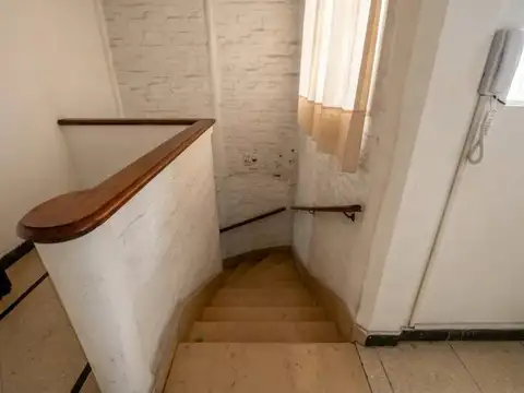 Depto Tipo Casa en Venta de 5 ambientes