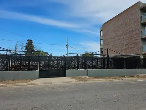 EVA PERON Y URQUIZA , Piso 1