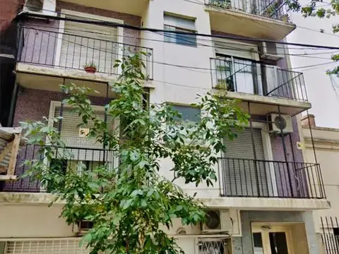 3 ambientes lateral. Luminoso. Opción cochera (consultar)