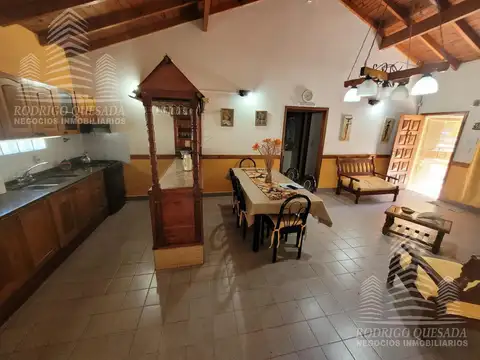 Casa en Venta con 1 cochera