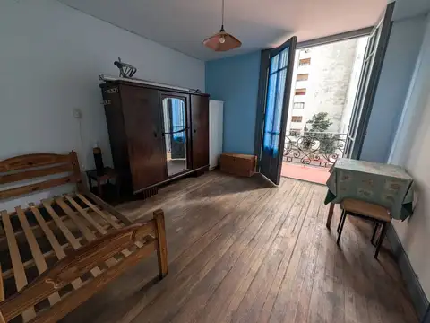 Avenida Carlos Calvo 1700