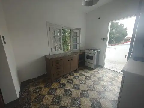 Depto Tipo Casa 3 ambientes con 1 baño