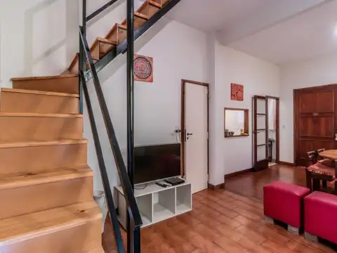 Depto Tipo Casa en Venta en Villa del Parque, USD 142.000