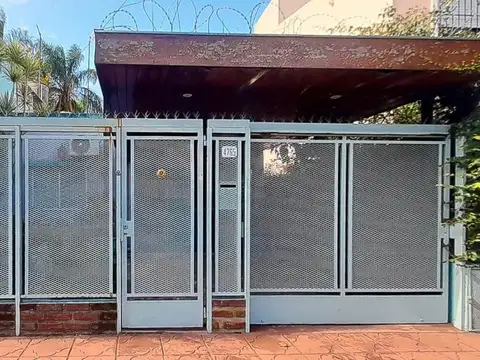 V.BALLESTER-CASA LOTE PROPIO-COCHERA-FONDO LIBRE