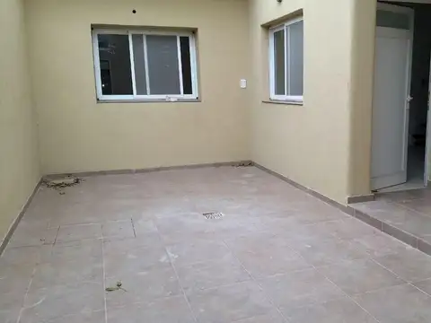 departamento de pasillo tres dormitorios