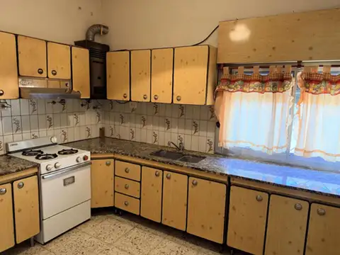 Casa 3 ambientes con 2 baños