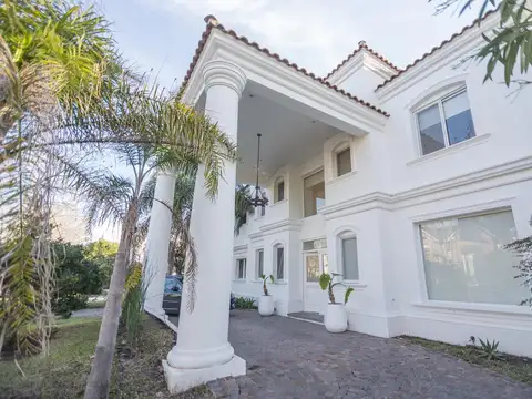 Casa en Venta en Santa María del Tigre, USD 680.000