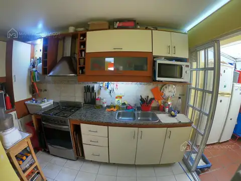 Depto Tipo Casa 4 ambientes con 2 baños