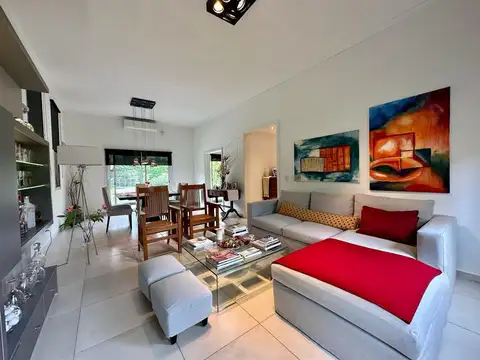 Casa en Venta en Haras Santa Maria, USD 390.000