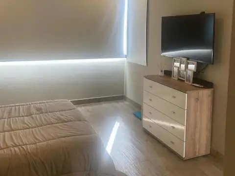 Casa en Alquiler con 1 cochera