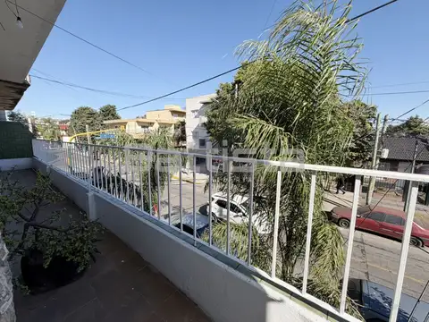 Depto Tipo Casa 4 ambientes con 1 baño