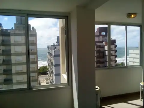 EXCELENTE SEMIPISO A UNA CUADRA DEL MAR