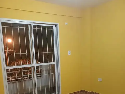Departamento en Alquiler en González Catan, $ 450.000