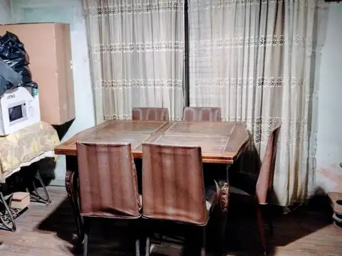 Casa 3 ambientes con 1 baño