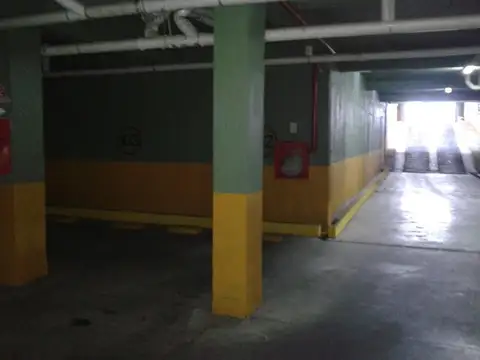 VENTA cochera subterránea, excelente ubicación
