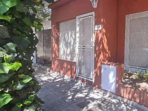 Depto Tipo Casa en Alquiler de 3 ambientes