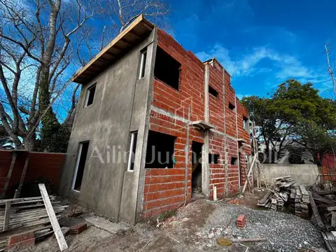 DUPLEX EN VENTA A DOS CUADRAS DEL MAR