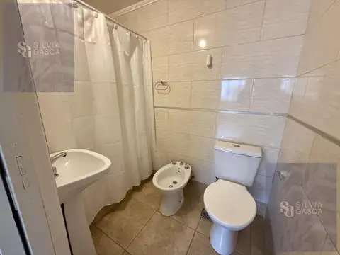 Departamento en Alquiler en Parque Chacabuco, $ 650.000