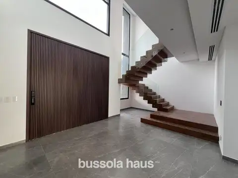 Casa en Alquiler de 5 dormitorios