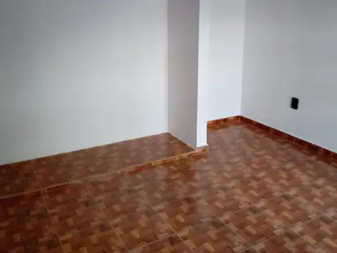 Oportunidad de inversion! 4 departamentos con cochera!