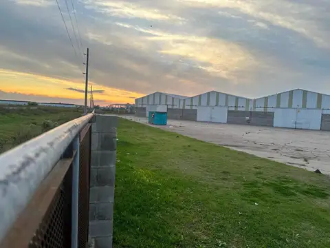 NAVE INDUSTRIAL SOBRE AO12