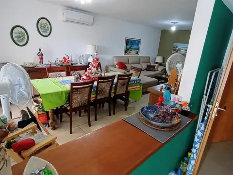 Departamento 4 ambientes con 2 baños