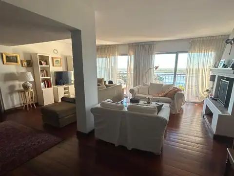 Departamento en Venta de 5 ambientes