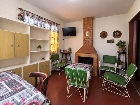 CASA DE 3 HABITACIONES. CENTRO DE VILLA KRAUSE