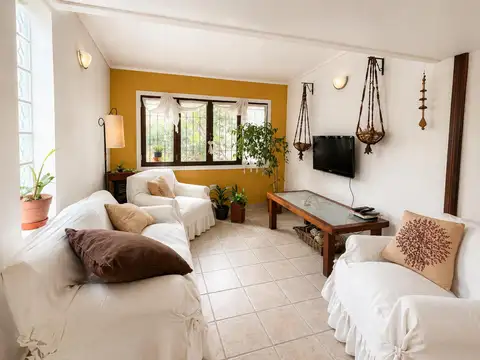 Casa en venta - 2 Dormitorios 2 Baños - La Plata