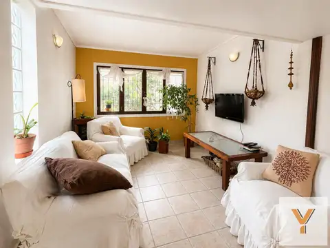 Casa en venta - 2 Dormitorios 2 Baños - La Plata