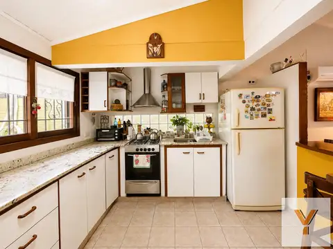 Casa 3 ambientes con 2 baños