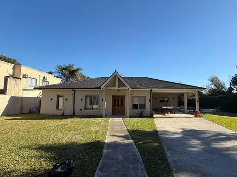 CASA A LA VENTA DE 4 AMBIENTES EN EL CORTIJO