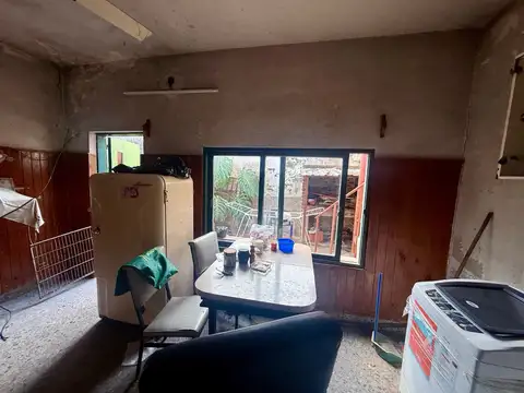 Casa 3 ambientes con 1 baño