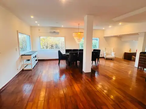 Casa 5 ambientes con 3 baños
