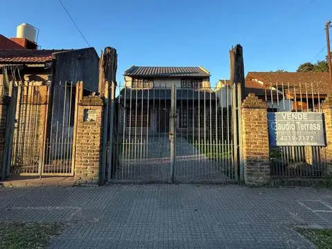 CASA EN VENTA EN R. CALZADA