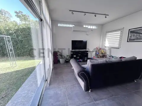 Venta Casa de 4 Dormitorios en Villa del Plata, Punta Lara, Ensenada