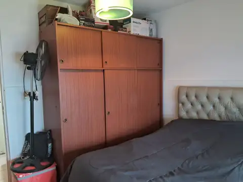 DEPARTAMENTO TIPO CASA EN PLANTA BAJA 2 AMBIENTES CON ESPACIO PARA AUTO Y PATIO