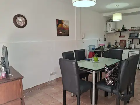 Depto Tipo Casa 2 ambientes con 1 baño